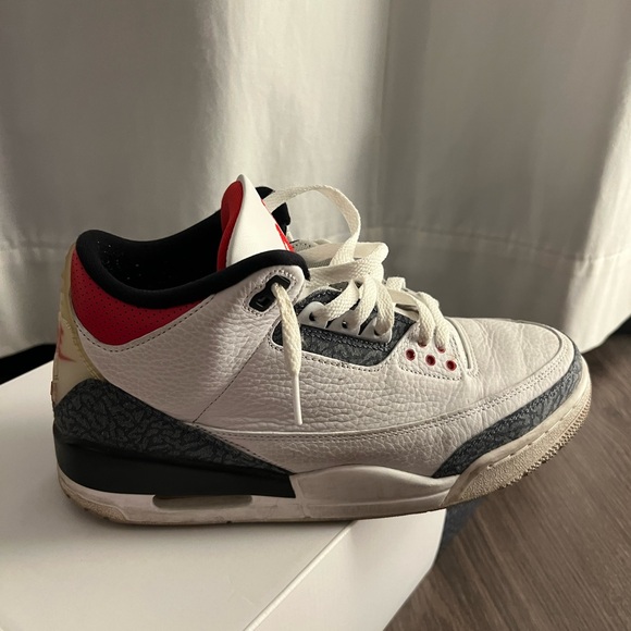 Jordan 3 Fire Red - Picture 5 of 8